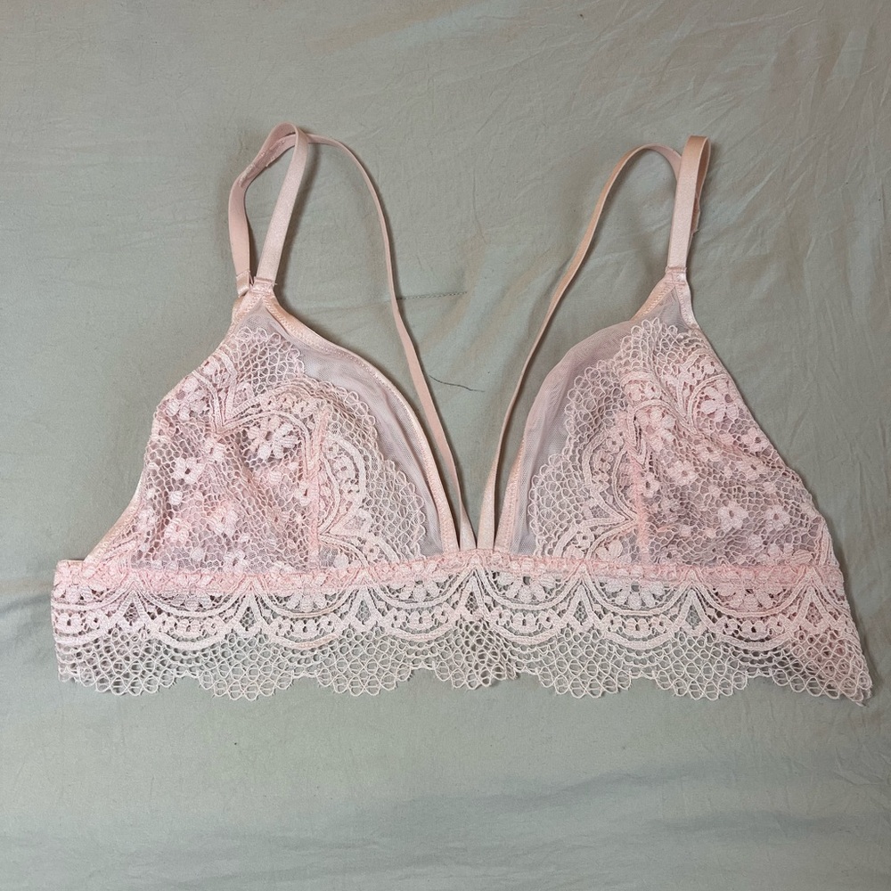 VICTORIA'S SECRET Sexy Strappy
CROCHET Lace Bralette Bra Pink Size XL - Picture 5 of 7